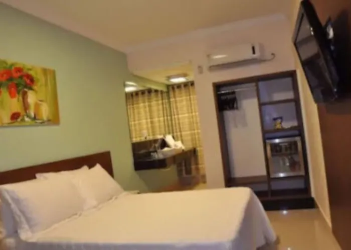 Hotel Saron